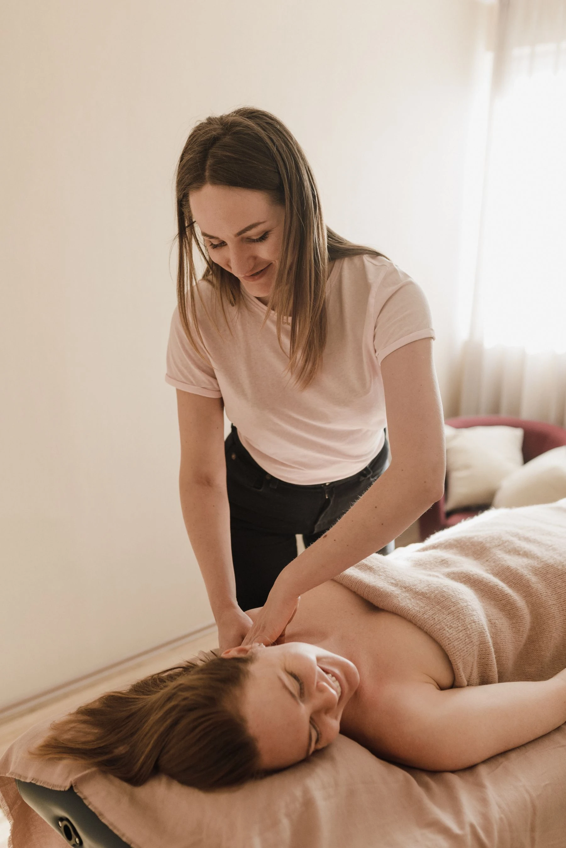 Relaxing neck and shoulder massage